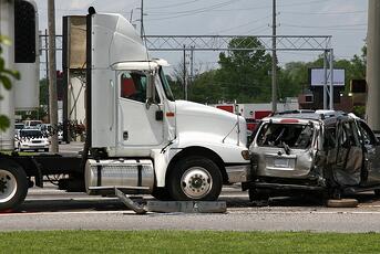 An 18 Wheeler Accident Lawyer Can Help You Get the Compensation You Deserve